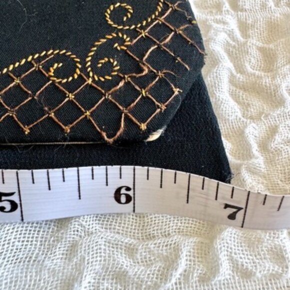 1930s Vintage Black Floral Petit Point Embroidered Clutch - Picture 11 of 13